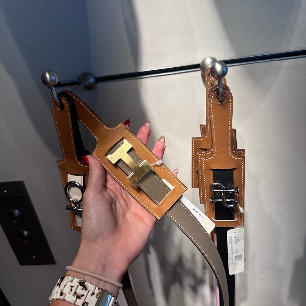 Reversible Hermes belt with gold buckle